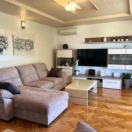 Marr Apartamento Makarska