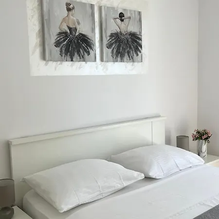 Apartament Marr