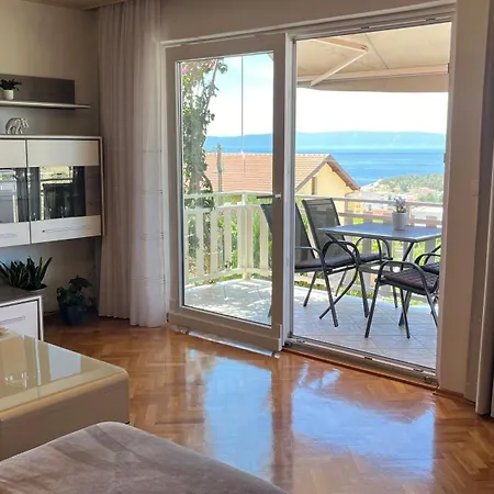 Apartment Marr *