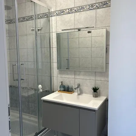 Marr アパート マカルスカ